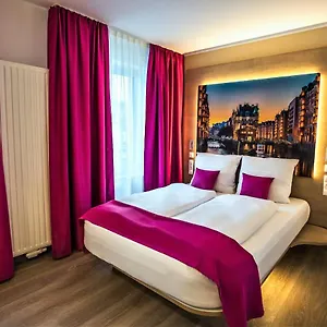 Hotel Luckys ***